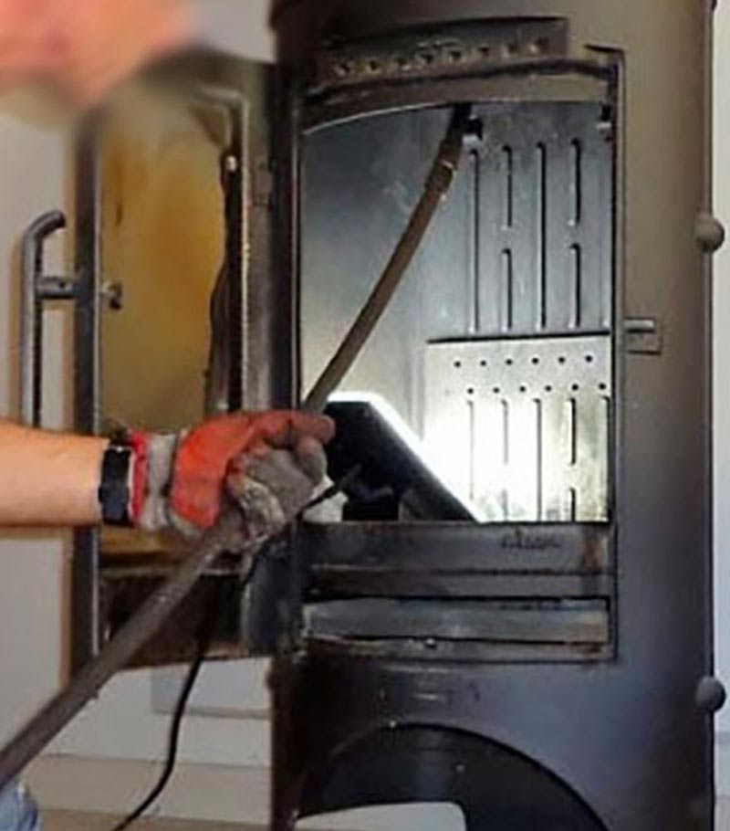 Ramonage - Anthony Bony Couverture : ramoneur sur Bourges et tout le Cher(18) : Ramonage des conduits de cheminées à foyer ouvert, inserts, foyers fermés, poêles à bois, chaudières ... sur Bourges et tout le Cher(18)