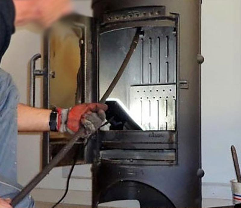 Ramonage - Anthony Bony Couverture : ramoneur sur Bourges et tout le Cher(18) : Ramonage des conduits de cheminées à foyer ouvert, inserts, foyers fermés, poêles à bois, chaudières ... sur Bourges et tout le Cher(18)